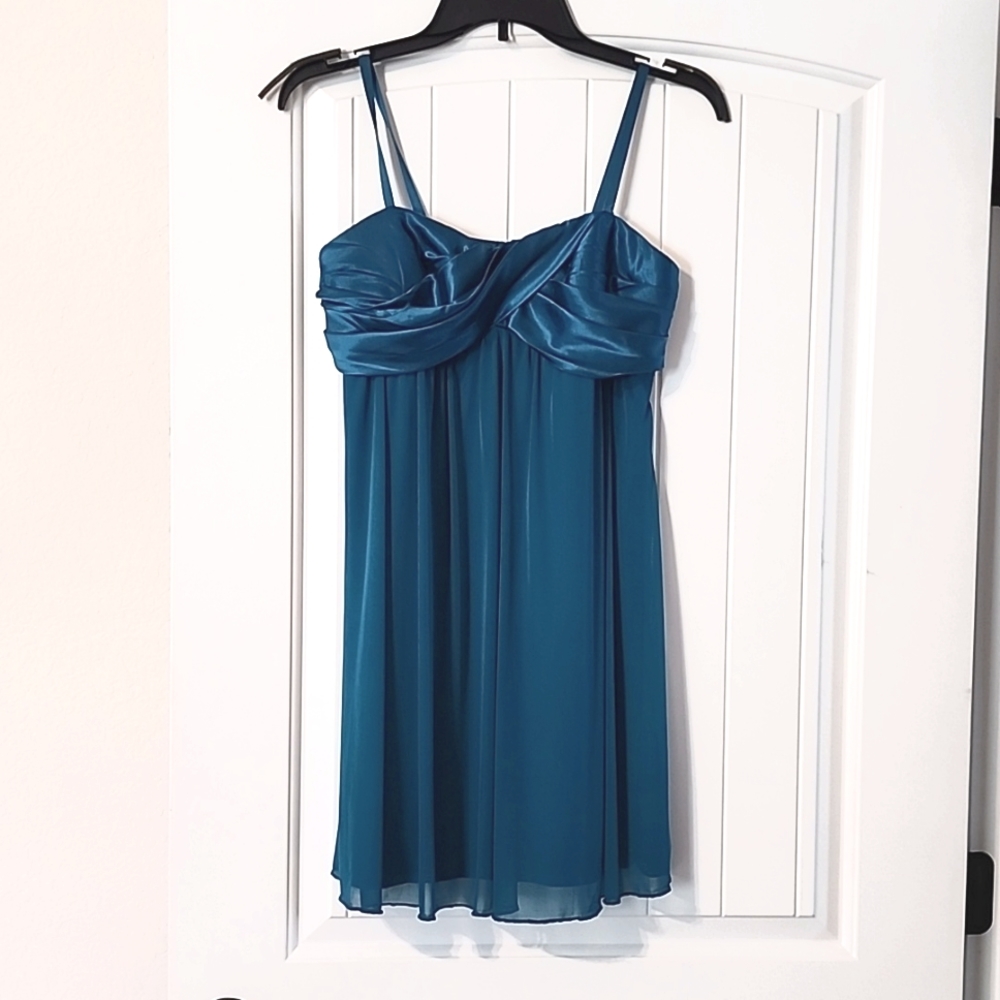 Trixxi organza like Party Dress lined string strap Green size M